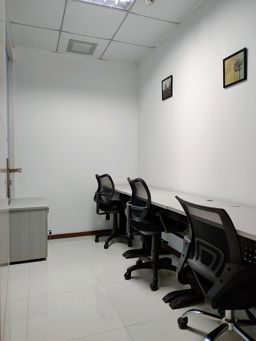 创业优选!南山创客办公室招租 精装修带货梯 提供注冊地址