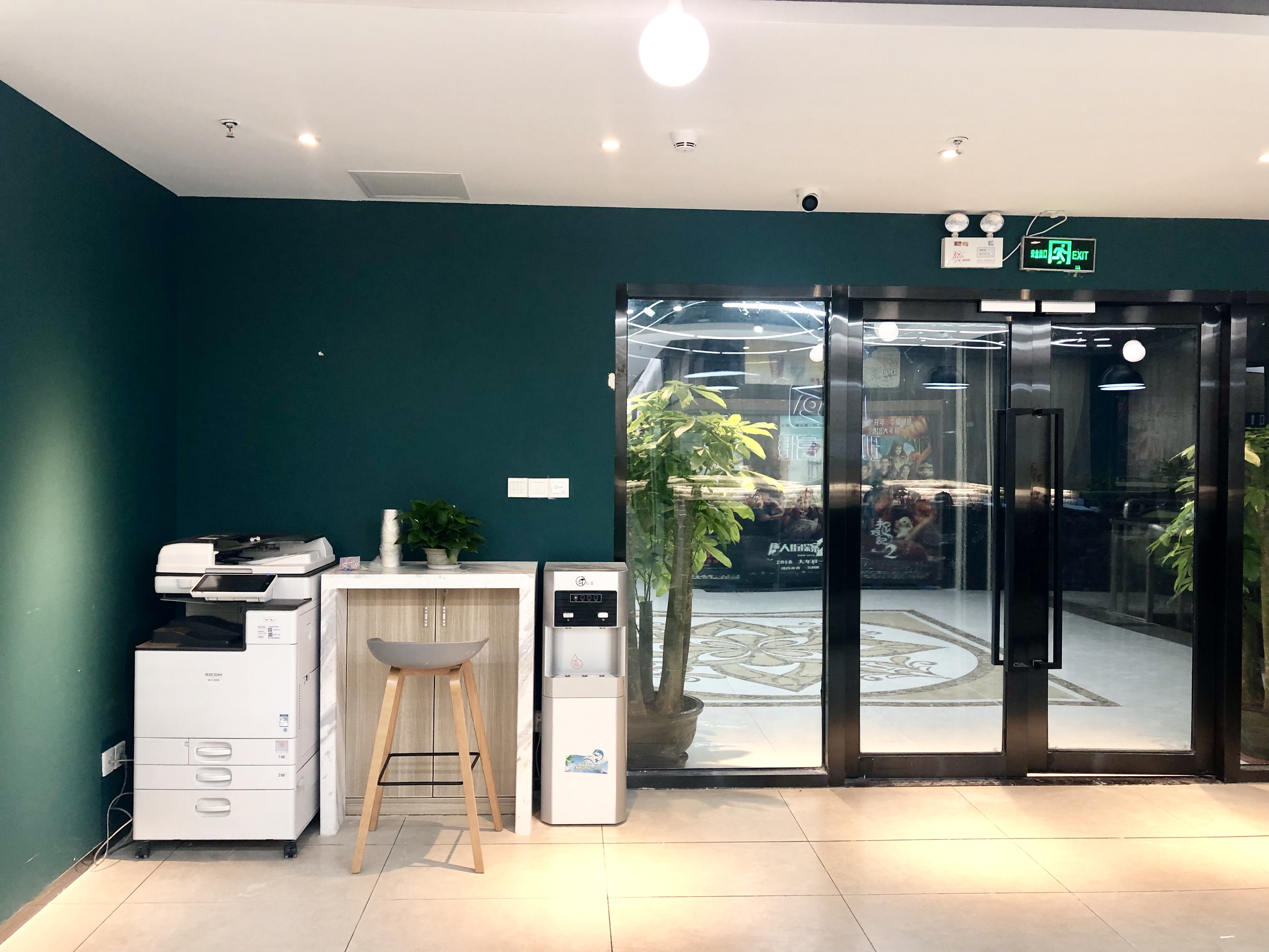 临近固戍地铁站丨2一8人间精装办公室出租丨独立房屋编码