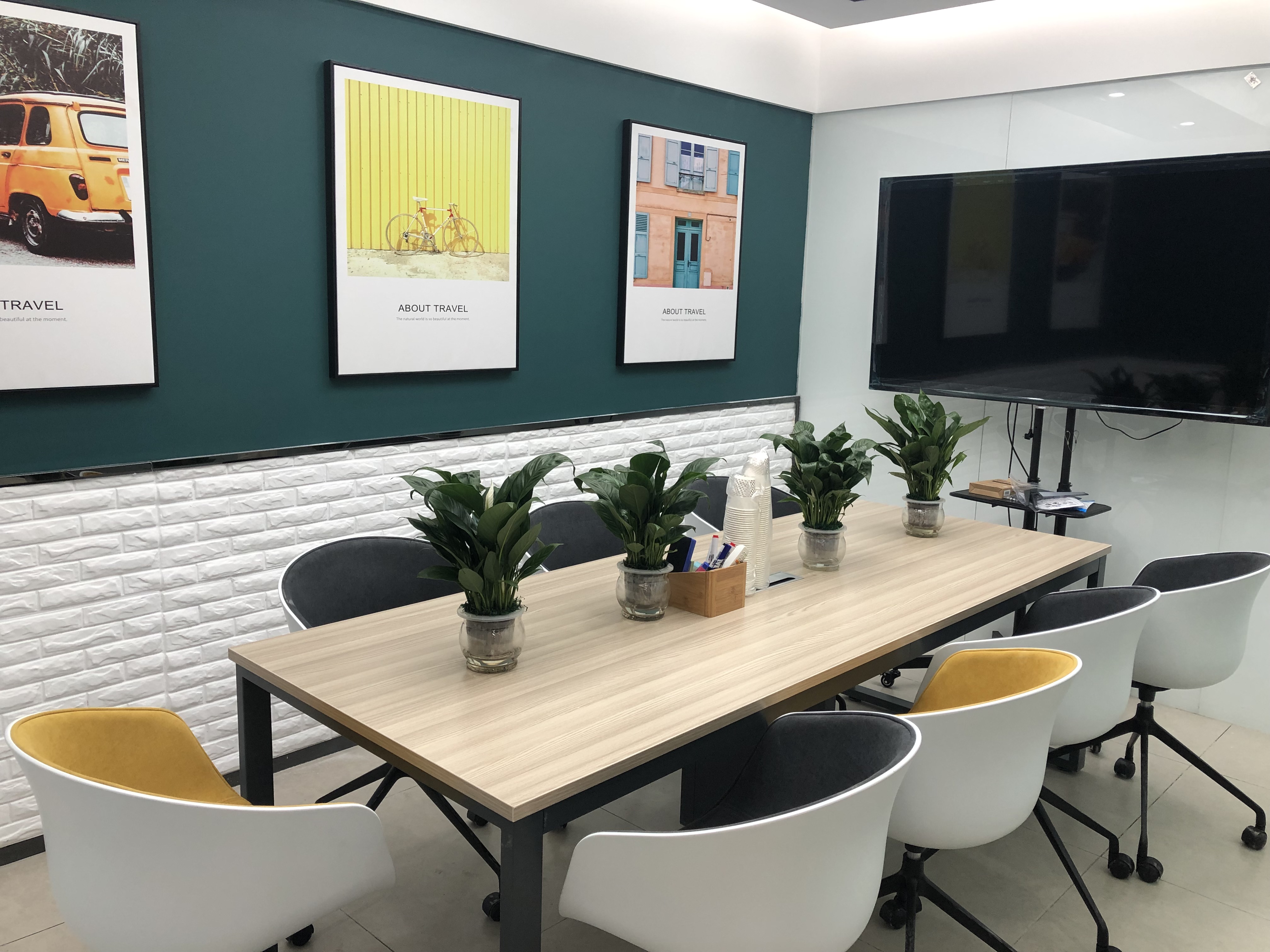 宝安西乡固戍华庭丨3一8人办公室卡位出租丨可注册开户、地址托管