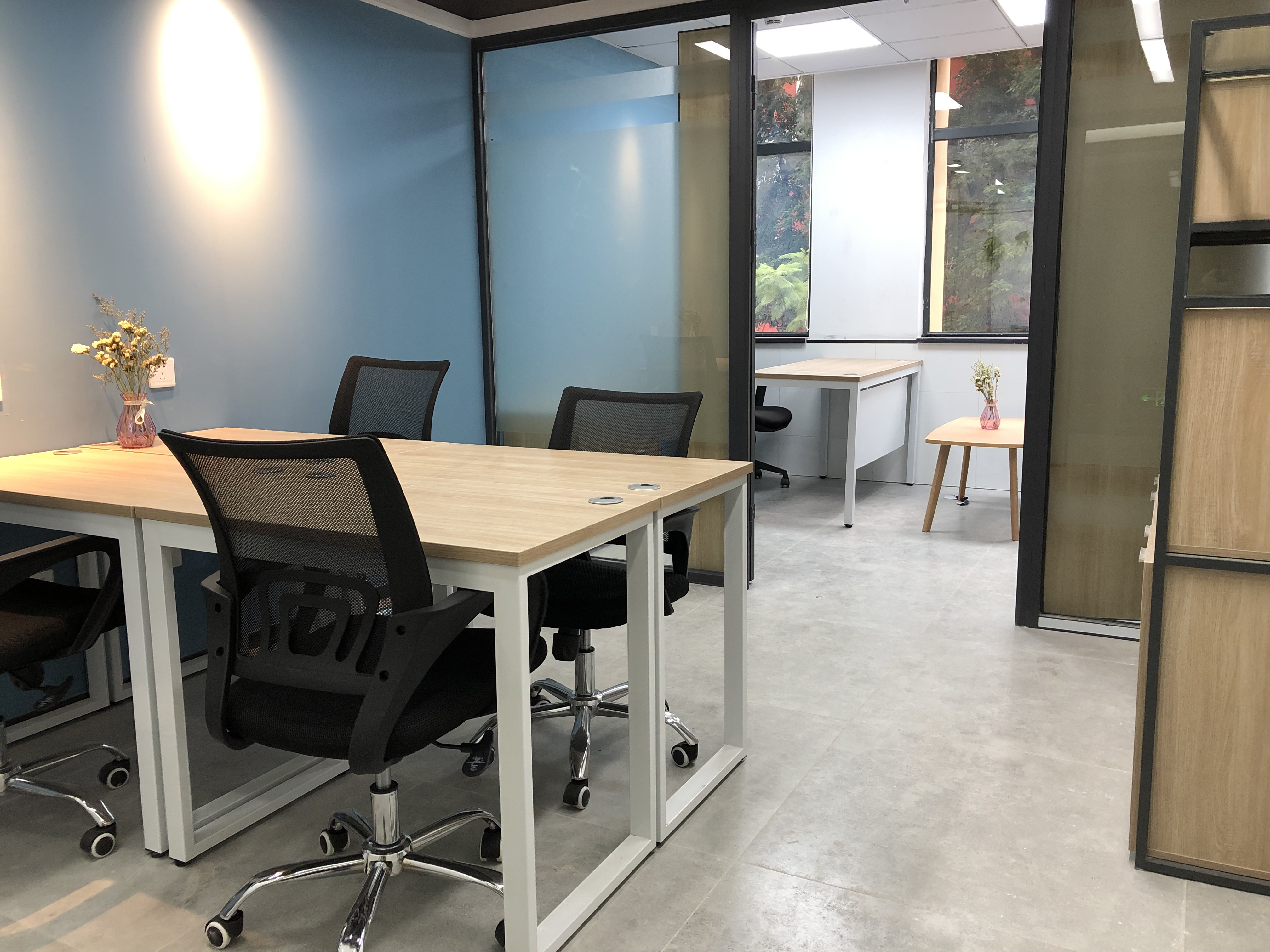 布吉1983创意小镇 可领补贴 创客空间小办公室出租