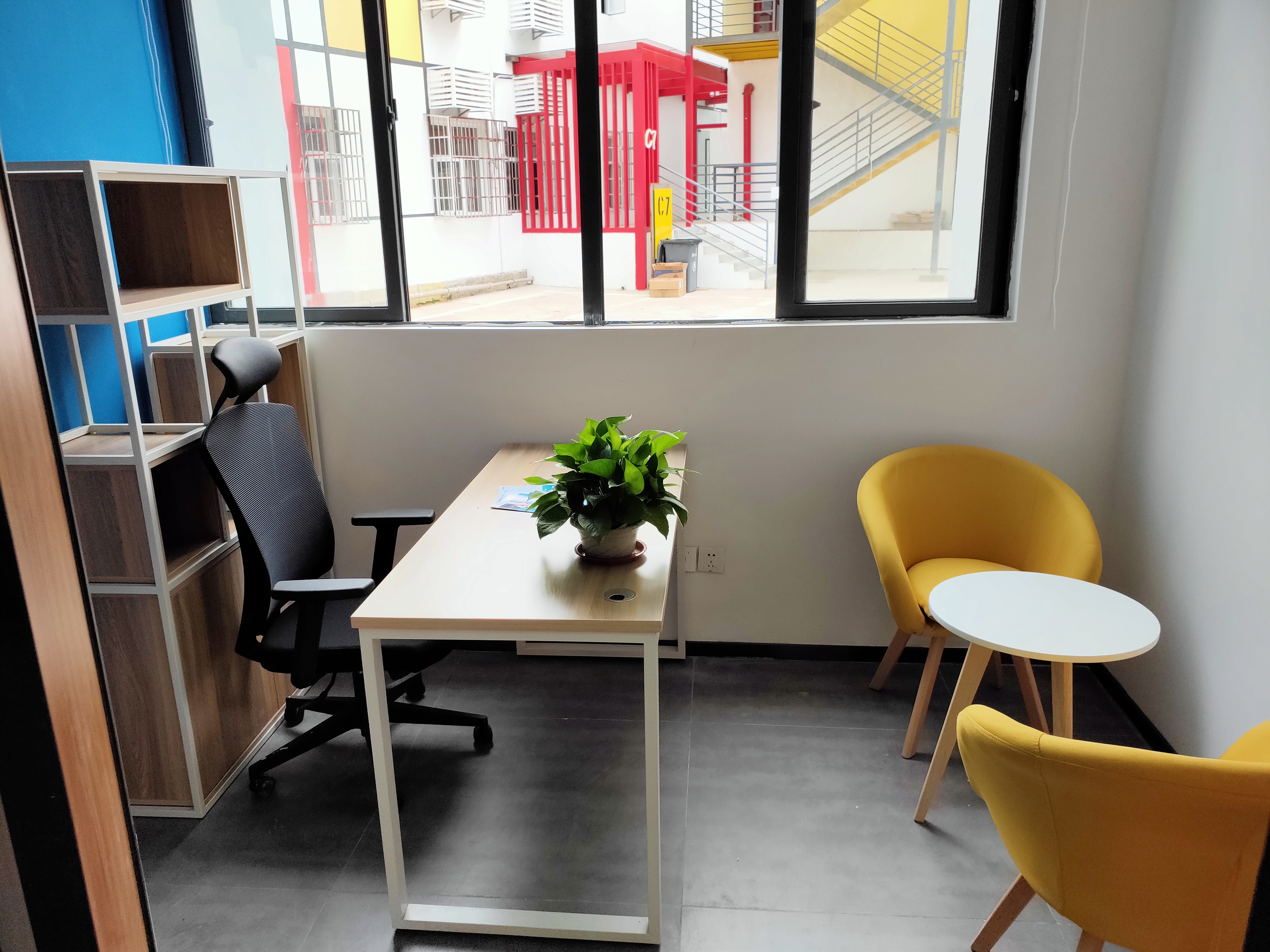 出租，布吉1983创意小镇，小型办公室，特价只要980元起 