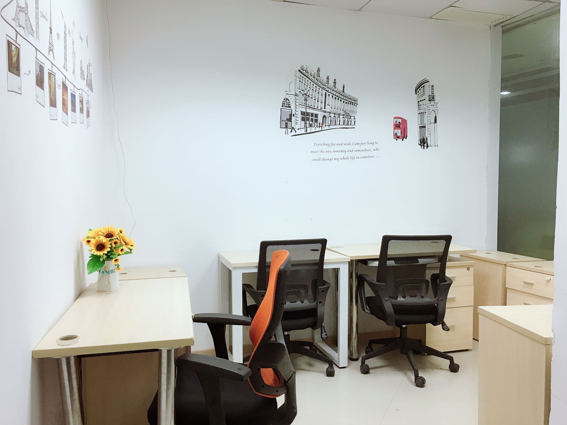 11、大新地铁口小面积办公室直租,可注册各类型公司,银行开户