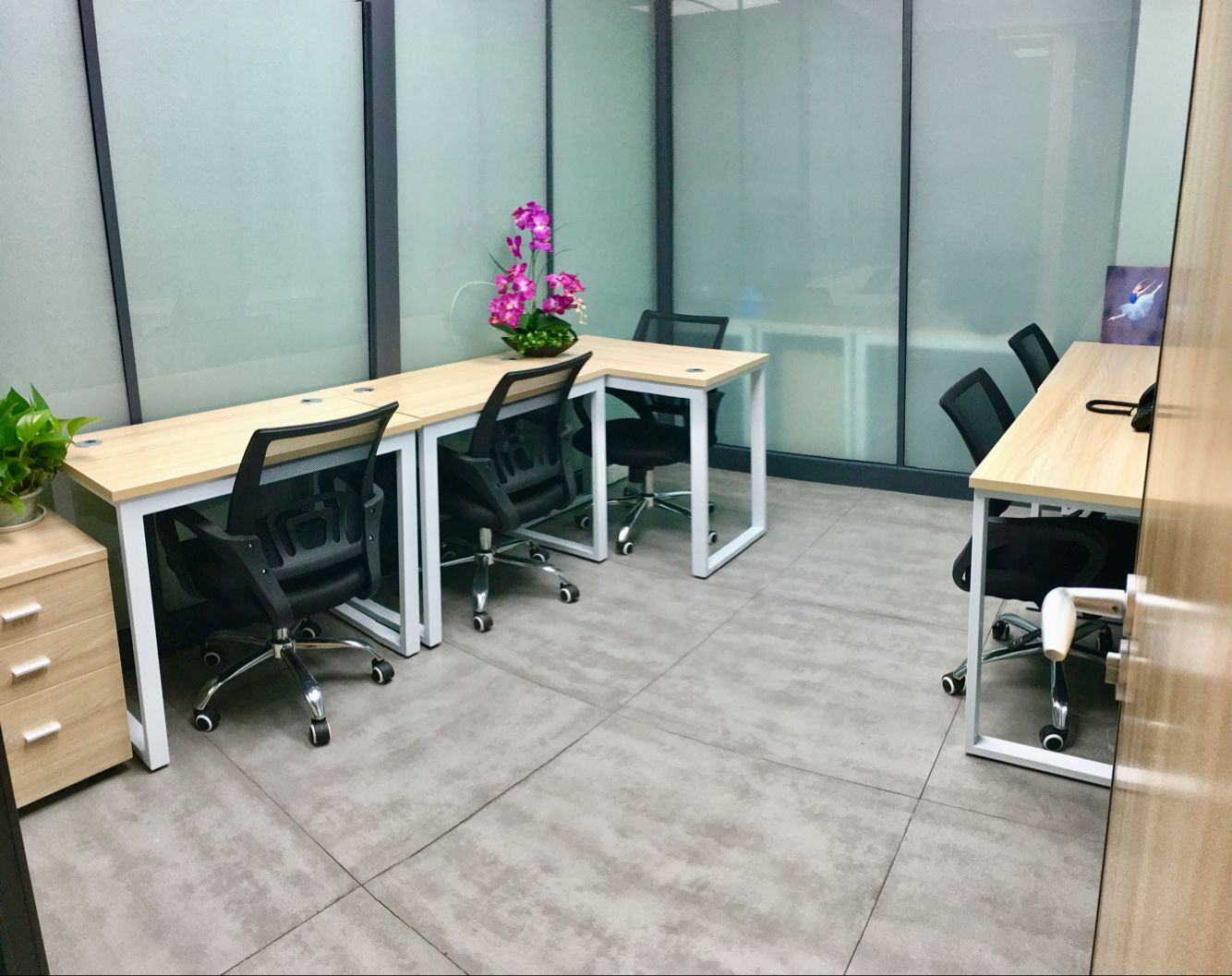 【蛇口自贸区】10到50平办公室数码大厦,创客办公室 【蛇口自贸区】10到50平办公室数码大厦,创客办公室