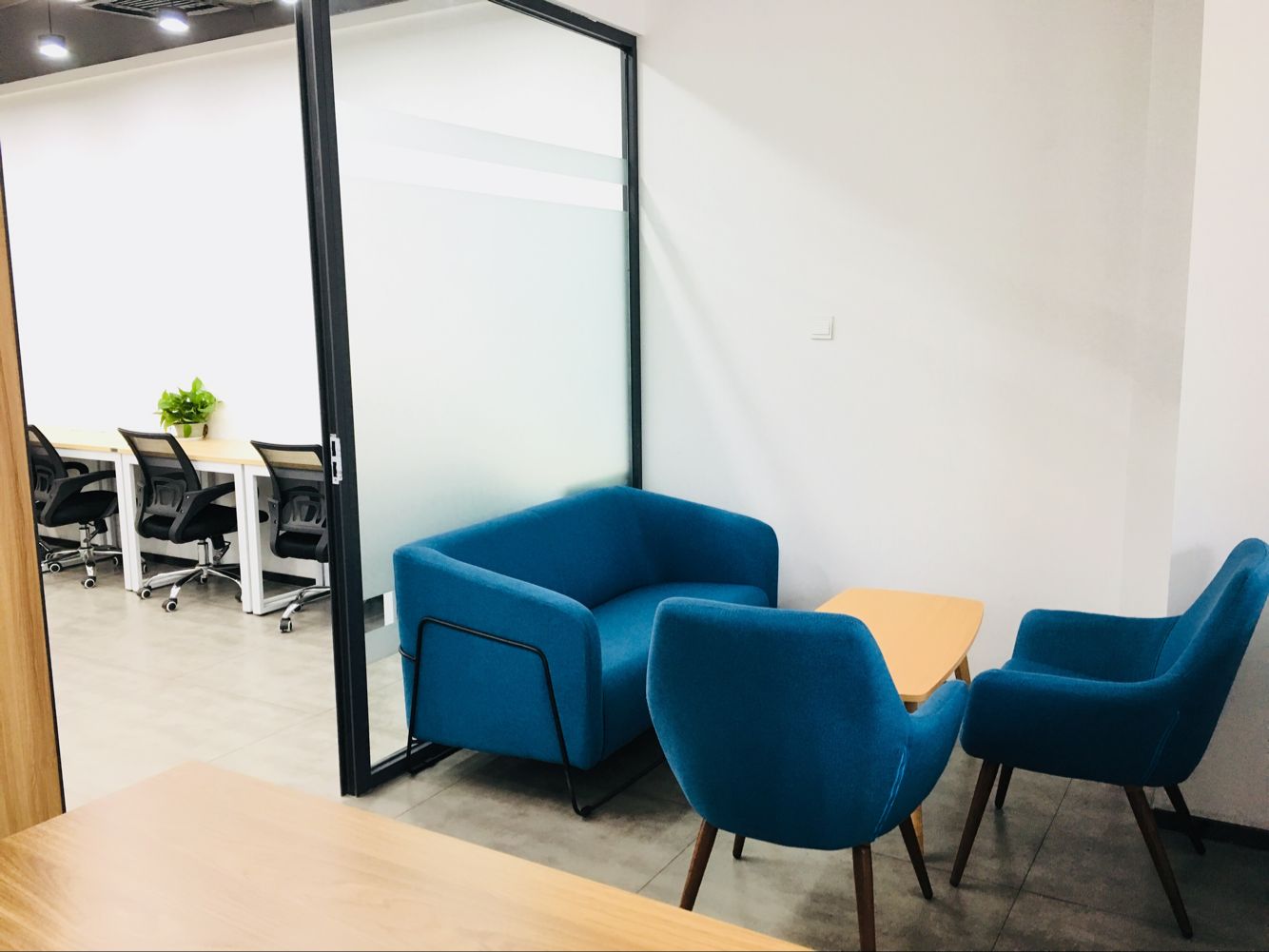 1蛇口最in联合办公室出租【秘书+红本+做账+办公】